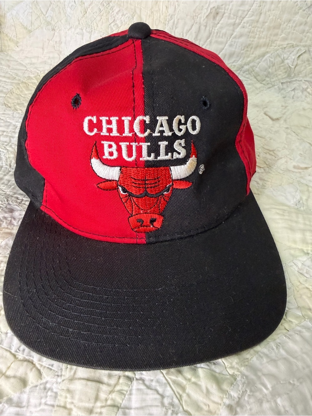 VTG 90s NBA Chicago Bulls Logo Pinwheel Snapback Hat Cap Black Red Embroidered